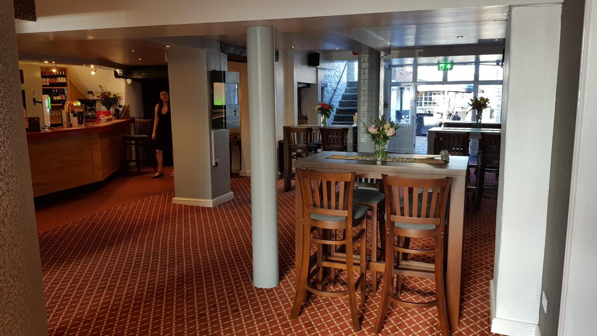 The Portcullis Hotel Chipping Sodbury Esterno foto
