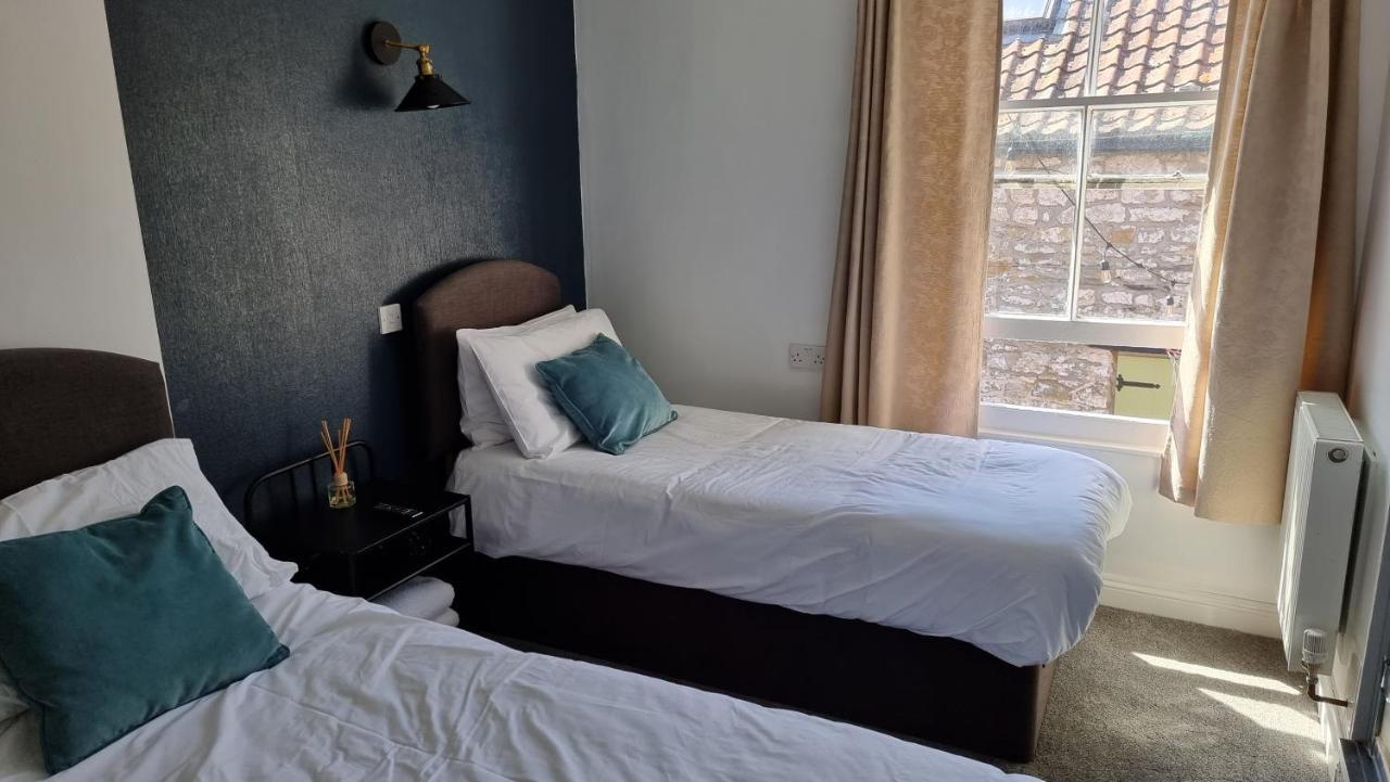 The Portcullis Hotel Chipping Sodbury Esterno foto